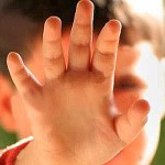 violenza su bimbo